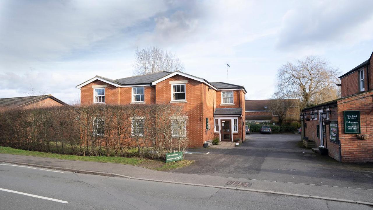 The Emmbrook Inn Hotel Wokingham Exterior foto